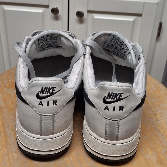 Nike Air Force 1 White with Black Swoosh - Picture 3 of 9